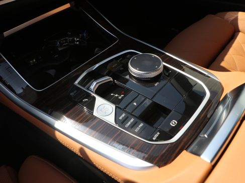 Used 2026 BMW X5 sDrive40i w/ M Sport Package RWD image 24