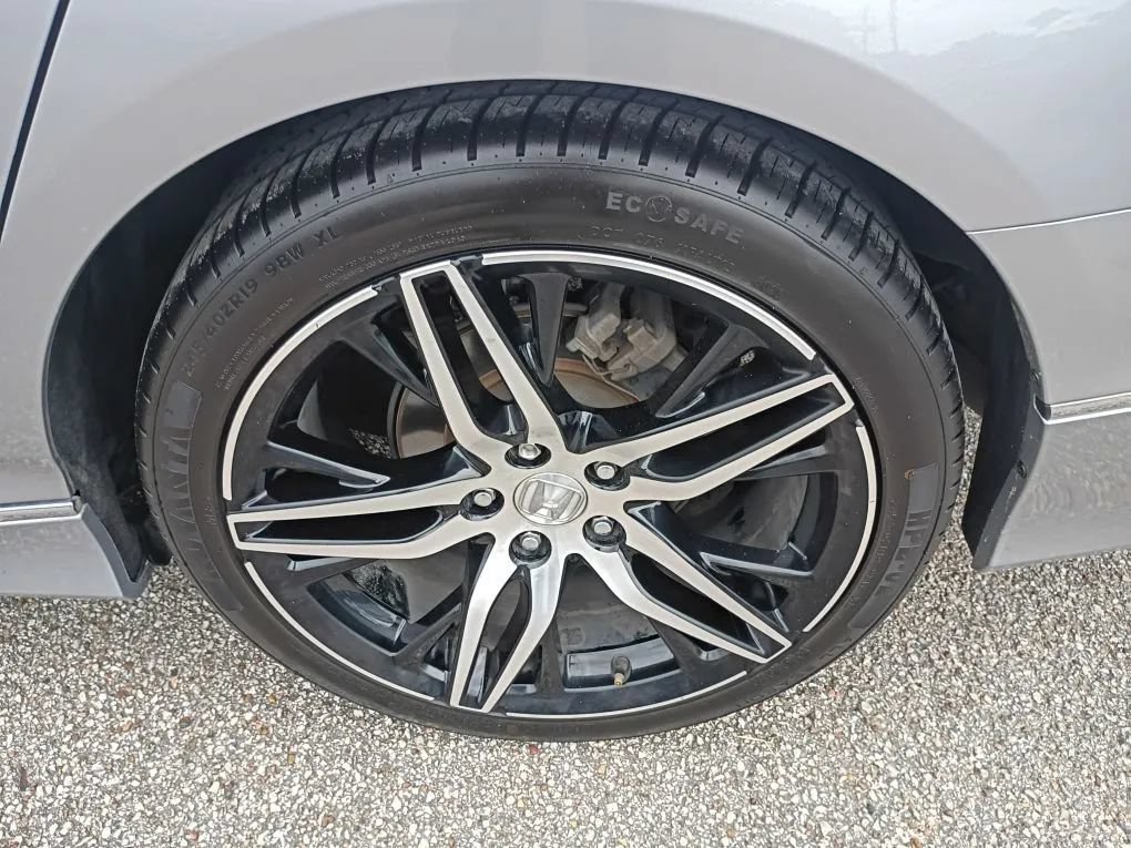 Used 2021 Honda Accord Touring image 21