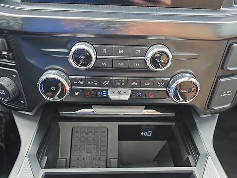 Used 2024 Ford F250 Lariat w/ Lariat Ultimate Package AWD/4WD image 24