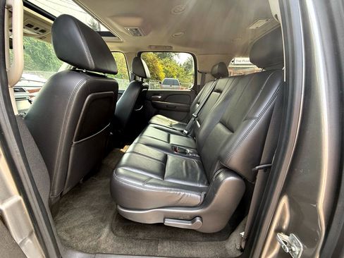 Used 2008 Chevrolet Suburban LTZ w/ LTZ Preferred Equipment Group image 13