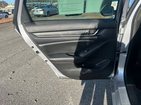 Used 2022 Honda Accord Sport image 21