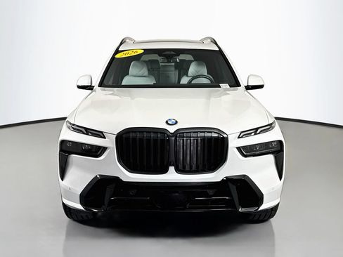 Used 2026 BMW X7 xDrive40i AWD/4WD image 2