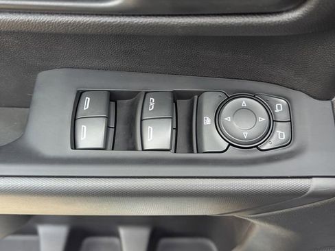 Used 2022 Chevrolet Silverado 1500 Custom w/ LPO, Dark Essentials Package image 15