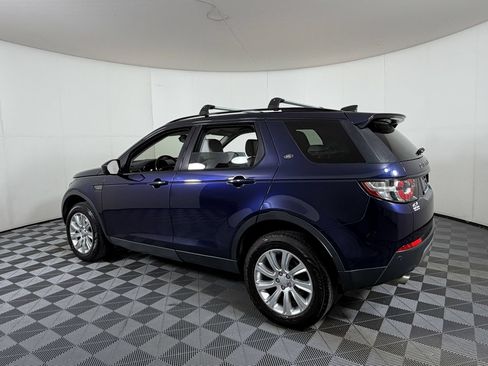 Used 2017 Land Rover Discovery Sport SE AWD/4WD image 3