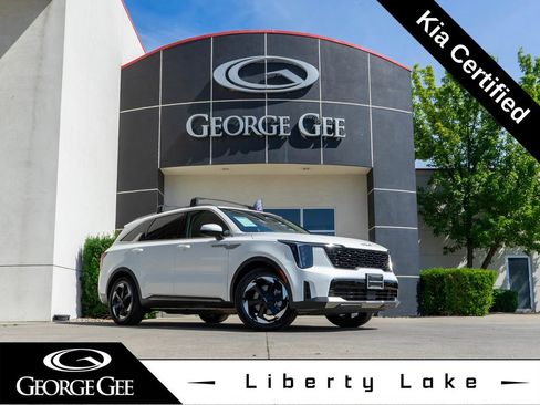 Certified 2026 Kia Sorento EX AWD/4WD image 1