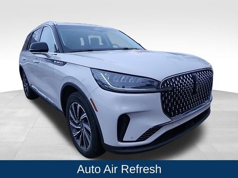 Used 2025 Lincoln Aviator AWD image 15
