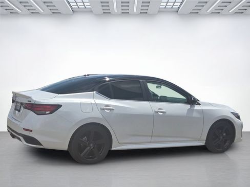 Certified 2024 Nissan Sentra SR FWD image 3
