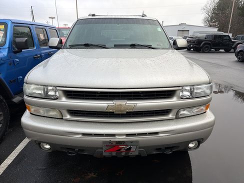 Used 2005 Chevrolet Tahoe Z71 w/ Preferred Equipment Group image 2