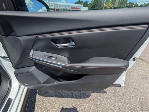 New 2025 Nissan Sentra SR w/ Midnight Edition image 23