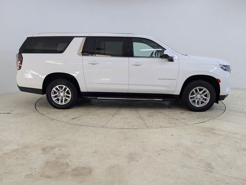 Used 2024 Chevrolet Suburban LT image 8
