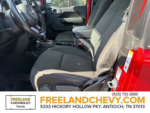Used 2019 Jeep Wrangler Sport AWD/4WD image 16