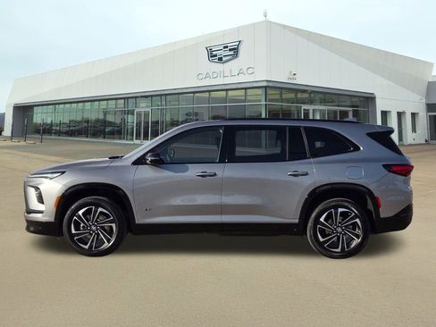 Used 2025 Buick Enclave Sport Touring image 3