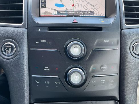 Used 2015 Ford Taurus SEL w/ Equipment Group 201A image 20