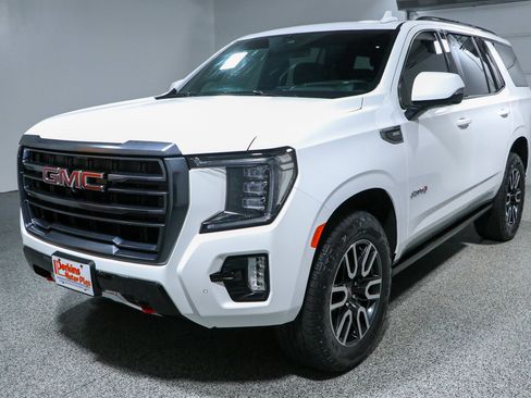 Used 2023 GMC Yukon AT4 w/ Technology Package AWD/4WD image 38