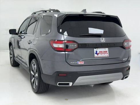 Used 2025 Honda Pilot Touring image 38