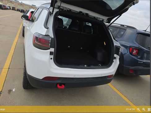 Used 2024 Jeep Compass Trailhawk w/ Trailhawk Elite Group AWD/4WD image 19