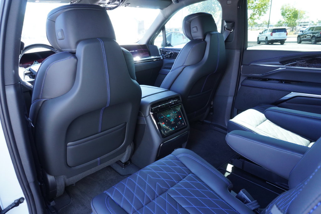New 2026 Cadillac Escalade IQ Luxury 1 AWD/4WD image 9