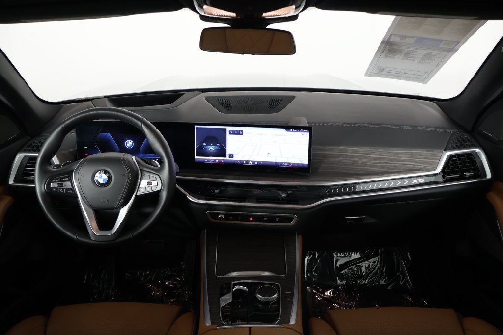 Certified 2024 BMW X5 sDrive40i w/ Premium Package RWD image 8