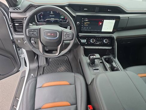 Used 2025 GMC Sierra 1500 AT4 w/ AT4 Premium Package image 15