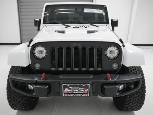 Used 2017 Jeep Wrangler Unlimited Rubicon image 2