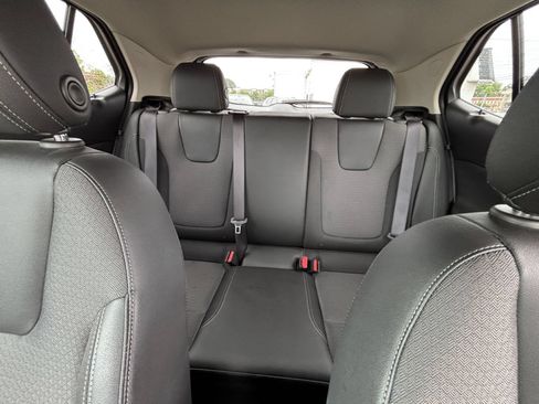 Used 2025 Buick Encore GX Preferred FWD image 38