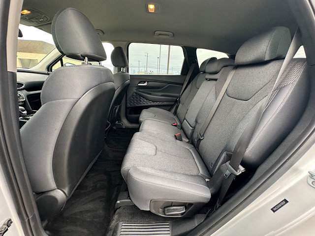Used 2019 Hyundai Santa Fe SEL FWD image 18