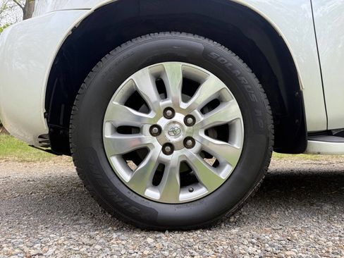 Used 2012 Toyota Sequoia Platinum AWD/4WD image 38