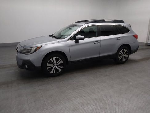 Used 2018 Subaru Outback 2.5i Limited AWD/4WD image 2