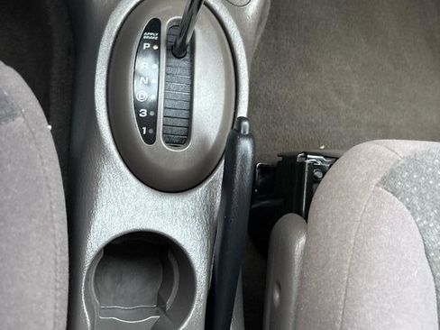 Used 2005 Chrysler PT Cruiser Touring w/ Light Group image 26