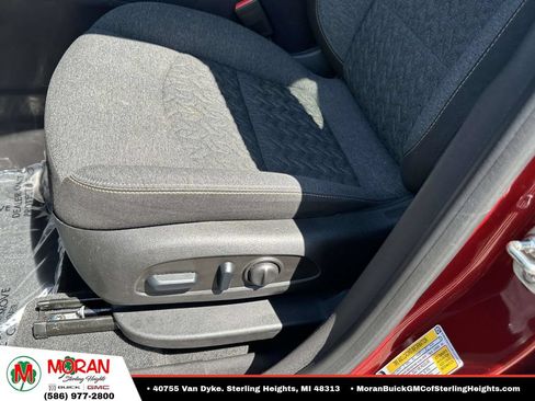 Certified 2024 Chevrolet Equinox LT w/ LPO, Floor Liner Package FWD image 18