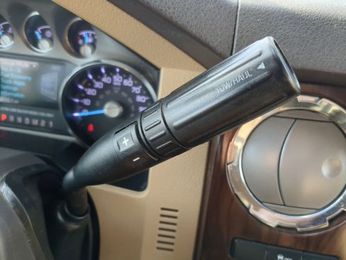 Used 2015 Ford F350 Lariat w/ Lariat Interior Package image 25