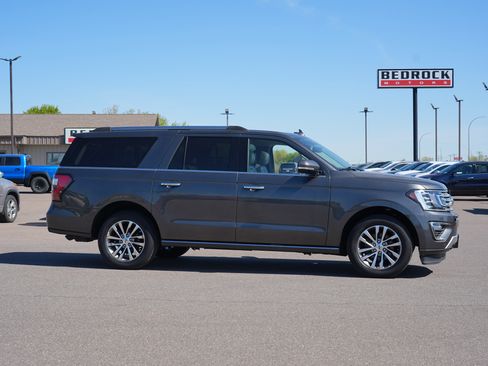 Used 2018 Ford Expedition Max Limited w/ Equipment Group 301A AWD/4WD image 2