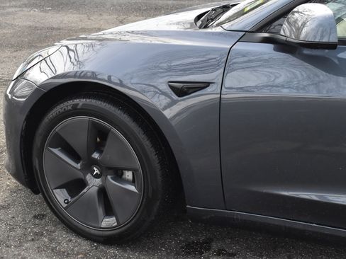 Used 2023 Tesla Model 3 Standard Range image 15