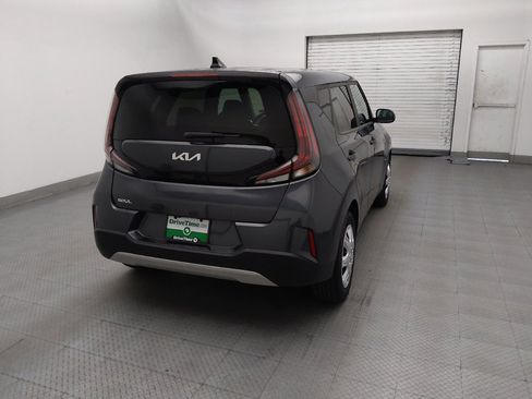Used 2023 Kia Soul LX FWD image 7