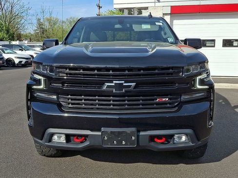 Used 2021 Chevrolet Silverado 1500 LT Trail Boss w/ Convenience Package II image 2