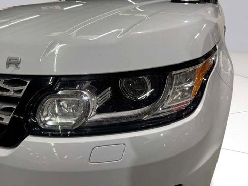 Used 2017 Land Rover Range Rover Sport HSE image 10