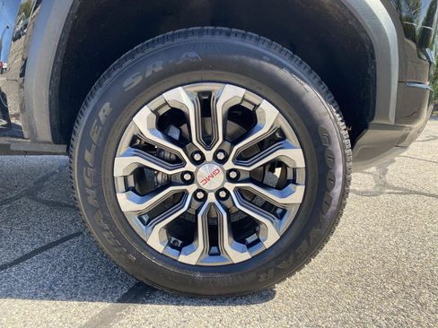 Used 2023 GMC Canyon Denali AWD/4WD image 7