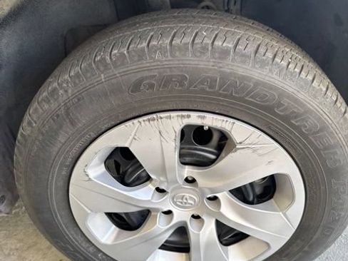 Used 2024 Toyota RAV4 LE FWD image 13