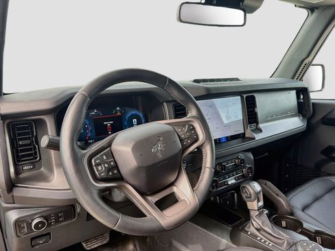 Certified 2025 Ford Bronco Badlands AWD/4WD image 12