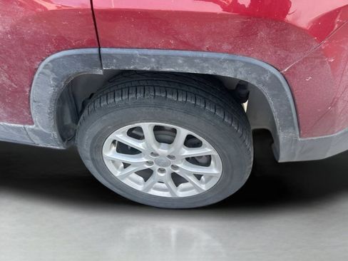 Used 2014 Jeep Cherokee Latitude image 16