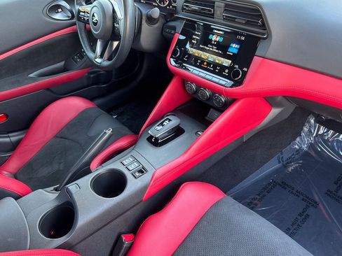 Used 2024 Nissan Z Performance w/ Floor Mat Package image 13