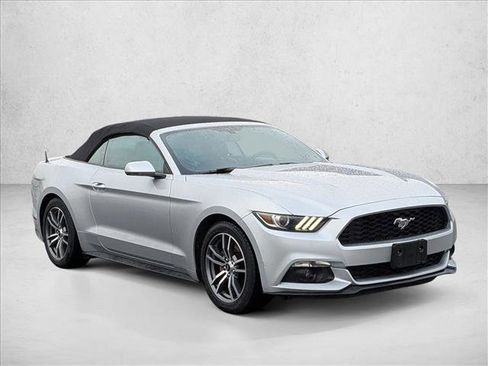 Used 2016 Ford Mustang Premium image 3
