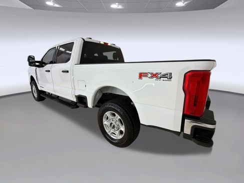 Certified 2025 Ford F250 XLT w/ FX4 Off-Road Package AWD/4WD image 3