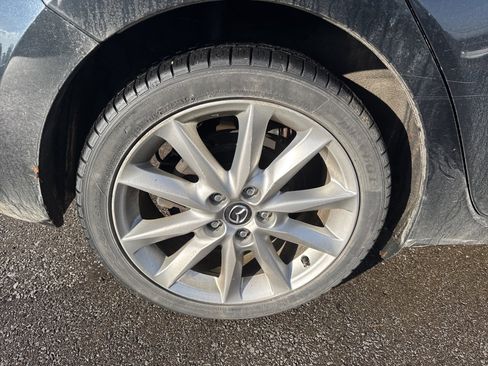 Used 2017 MAZDA MAZDA3 Grand Touring image 5