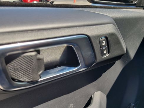 New 2025 Ford Bronco Badlands image 14