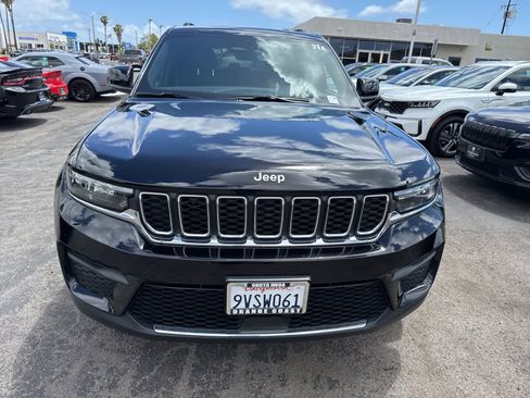 Used 2025 Jeep Grand Cherokee Laredo X RWD image 4