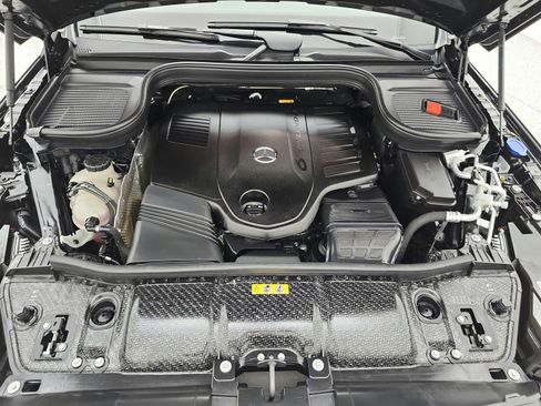Certified 2026 Mercedes-Benz GLS 450 4MATIC image 17