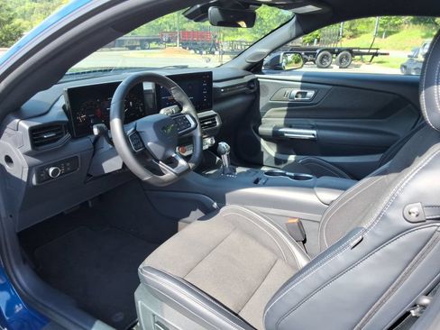 Used 2024 Ford Mustang Coupe RWD image 18