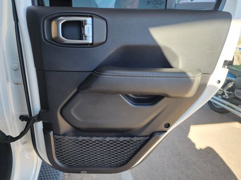 Used 2019 Jeep Wrangler Unlimited Sahara w/ Dual Top Group image 64