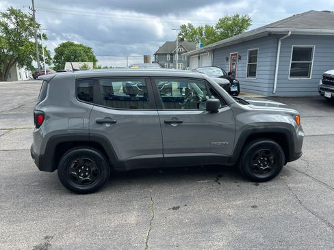Used 2021 Jeep Renegade Sport AWD/4WD image 8